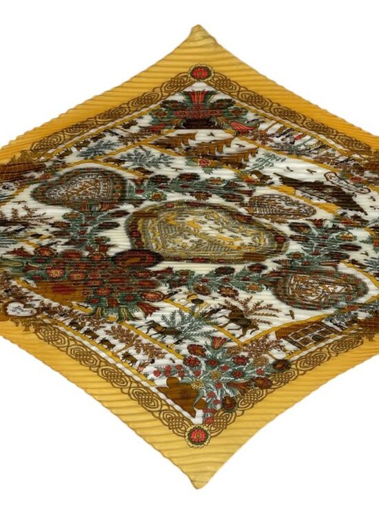 Hermes Scarf Pleated Silk Decoupages Paper Cutting Yellow - Picture 4 of 7